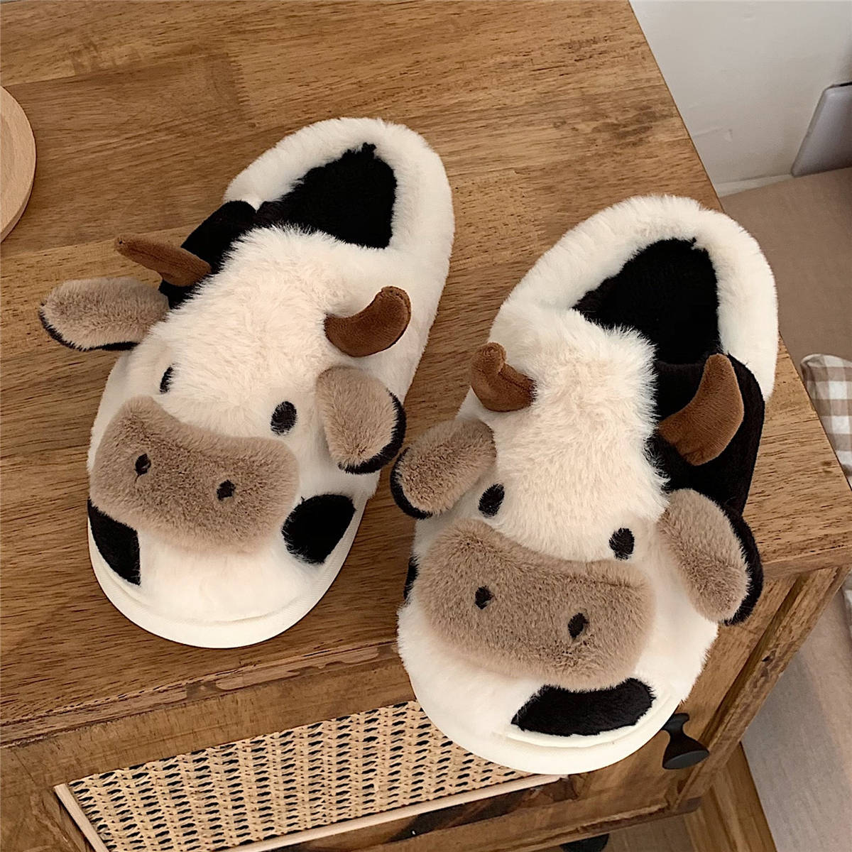 Cute Cow Animal Slipper for Women Girls Fashion Kawaii Soft Fluffy Winter Warm Slippers Woman Cartoon Milk Cow House Slippers Funny Shoes